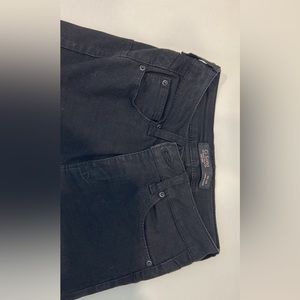 Black stretchy jeans